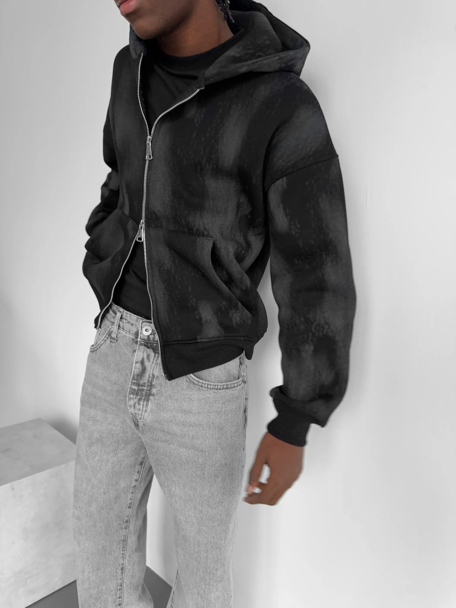 CHARCOAL FLOW ZIPPER